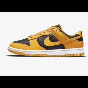 Nike dunk goldenrod